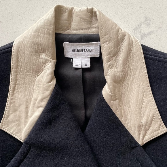 Helmut Lang boxy, cropped black jacket with cream leather collar - Picture 4 of 8